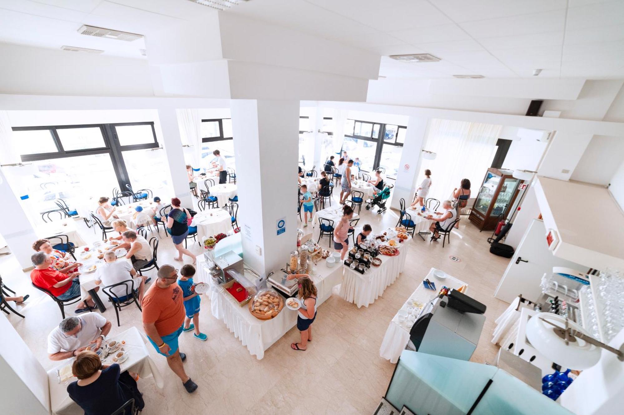 Grand Meeting Hotel Rimini Exteriör bild