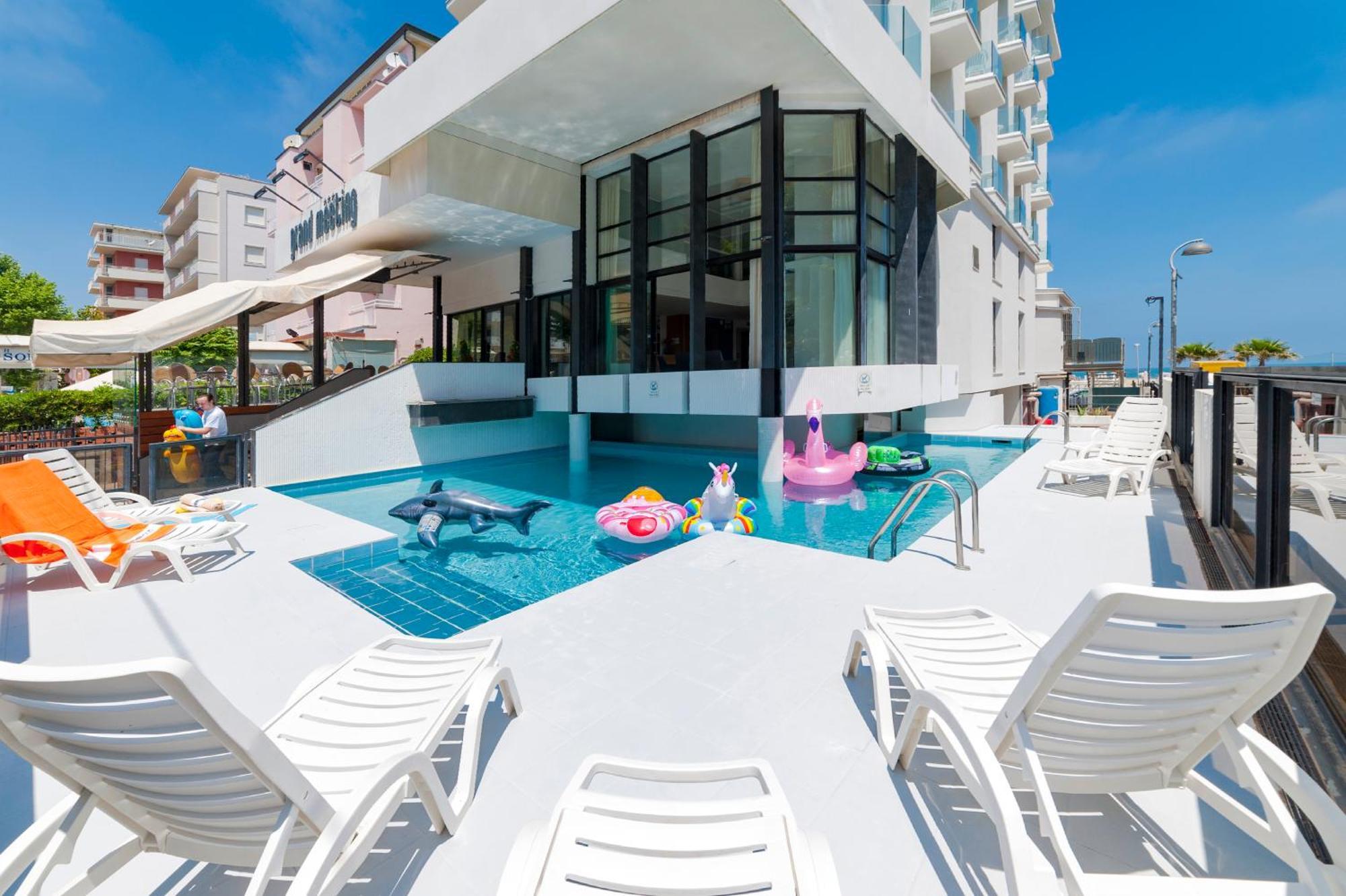 Grand Meeting Hotel Rimini Exteriör bild